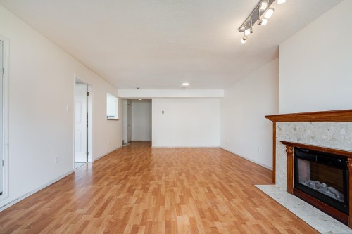 217-5700 Arcadia Road, Richmond, BC 