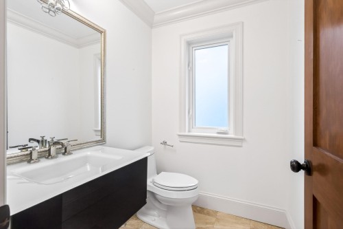 3715 22Nd Avenue W, Vancouver, BC 