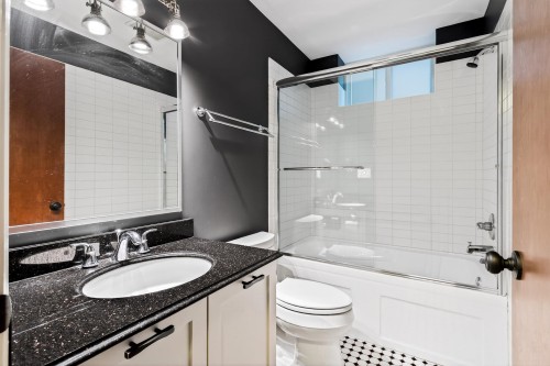 3715 22Nd Avenue W, Vancouver, BC 