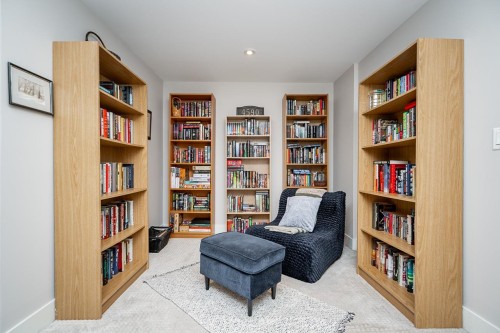 4590 Elmgrove Drive, Burnaby, BC 