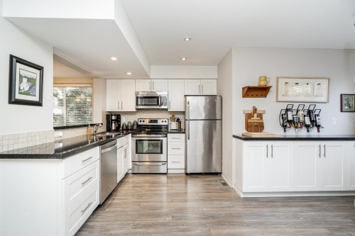 4590 Elmgrove Drive, Burnaby, BC 