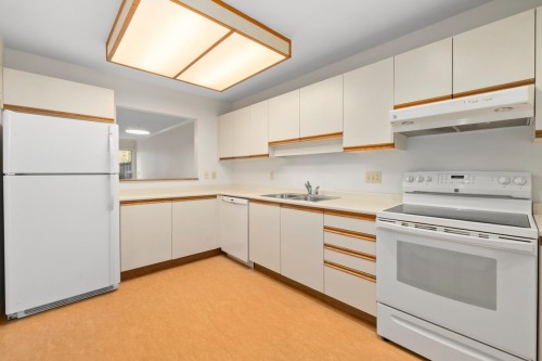 912 Roche Point Drive, North Vancouver, BC 