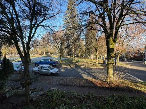 1194 18Th Avenue E, Vancouver, BC 