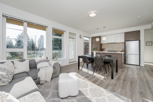 304-516 Foster Avenue  Coquitlam, BC V3J 0H8