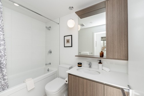 304-516 Foster Avenue, Coquitlam, BC 