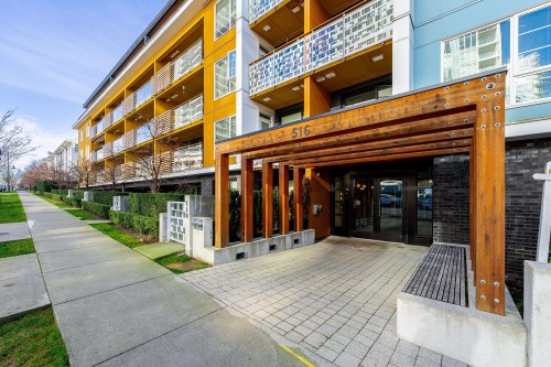 304-516 Foster Avenue, Coquitlam, BC 