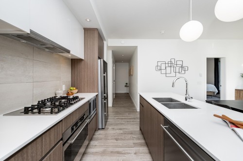 304-516 Foster Avenue, Coquitlam, BC 