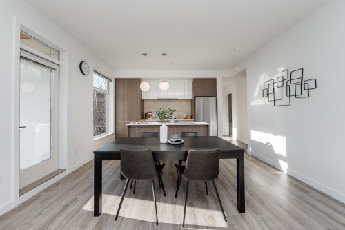 304-516 Foster Avenue, Coquitlam, BC 