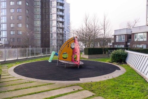 705-550 Pacific Street, Vancouver, BC 