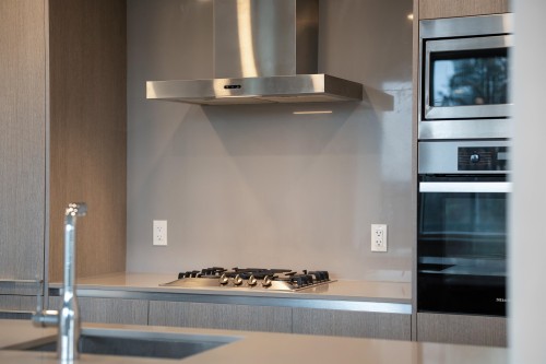 302-4908 Cambie Street, Vancouver, BC 