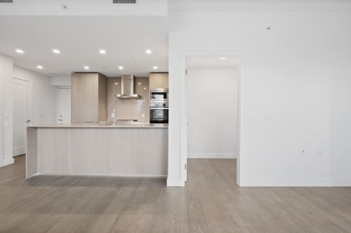 302-4908 Cambie Street, Vancouver, BC 