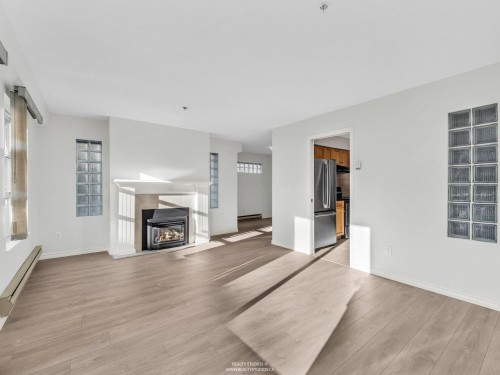 202-966 14Th Avenue W, Vancouver, BC 