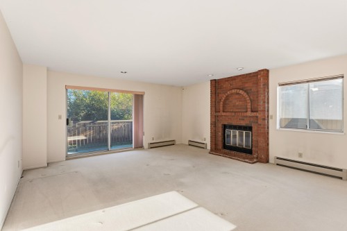 1506 Giles Place, Burnaby, BC 