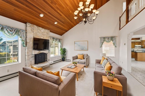 1506 Giles Place, Burnaby, BC 