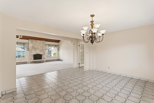 1506 Giles Place, Burnaby, BC 