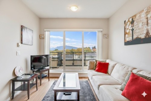 2239 Kingsway, Vancouver, BC 