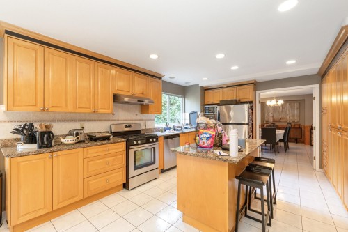 2210 Dawes Hill Road, Coquitlam, BC 