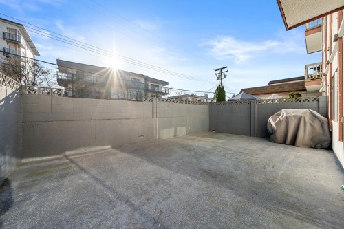 3-135 21St Street W, North Vancouver, BC 