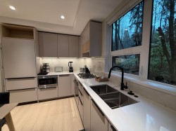 218-125 Albert Street  Port Moody, BC V3H 0M8