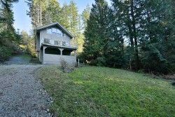8650 Redrooffs Road  Halfmoon Bay, BC V7Z 1E7
