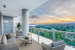 3101-1500 Fern Street  North Vancouver, BC V7J 0E6