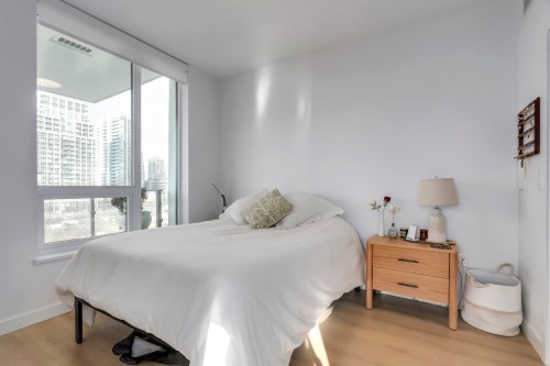 606-2425 Alpha Avenue, Burnaby, BC 
