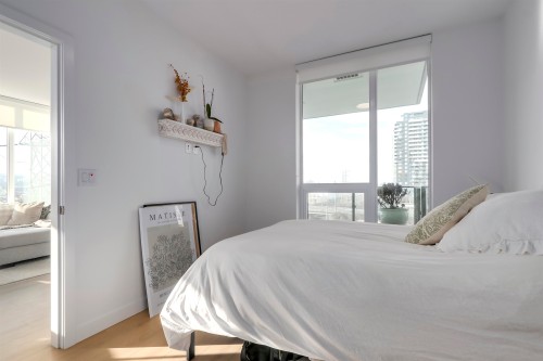 606-2425 Alpha Avenue, Burnaby, BC 