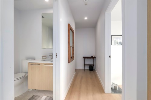 606-2425 Alpha Avenue, Burnaby, BC 