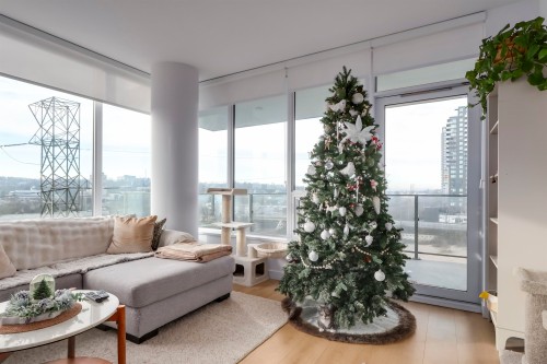 606-2425 Alpha Avenue, Burnaby, BC 