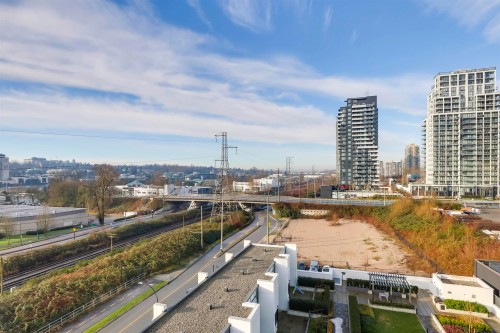 606-2425 Alpha Avenue, Burnaby, BC 