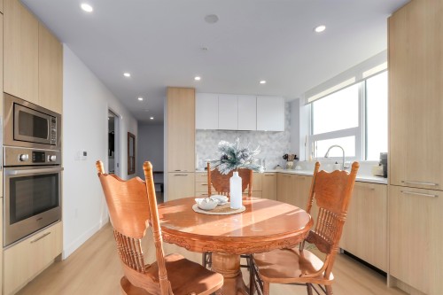 606-2425 Alpha Avenue, Burnaby, BC 