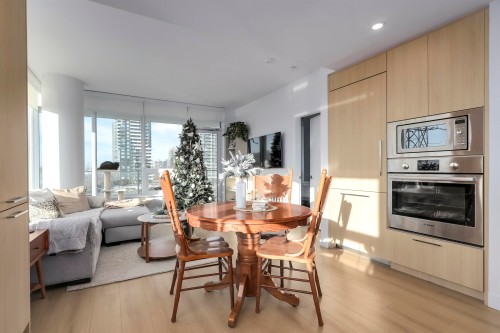 606-2425 Alpha Avenue, Burnaby, BC 