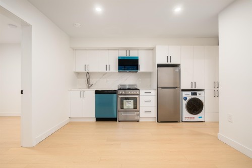 836 64Th Avenue W, Vancouver, BC 