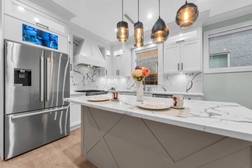 9075 Steveston Highway, Richmond, BC 