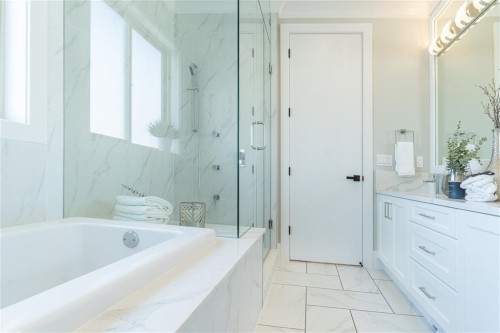 9075 Steveston Highway, Richmond, BC 