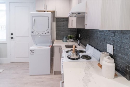 9075 Steveston Highway, Richmond, BC 