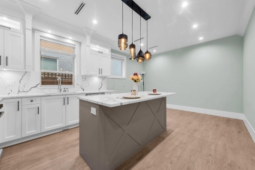 9075 Steveston Highway, Richmond, BC 