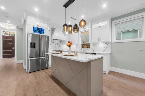 9075 Steveston Highway, Richmond, BC 