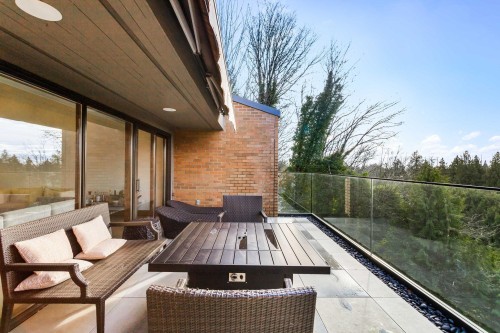 7353 Yew Street, Vancouver, BC 