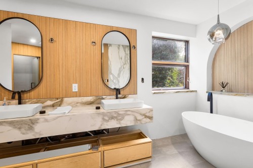 7353 Yew Street, Vancouver, BC 