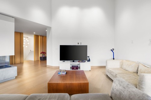 7353 Yew Street, Vancouver, BC 