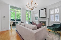 471 Beach Crescent  Vancouver, BC V6Z 3B9