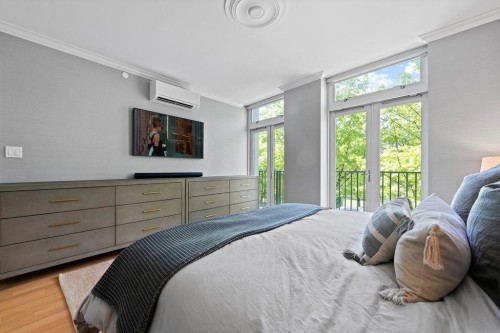 471 Beach Crescent, Vancouver, BC 