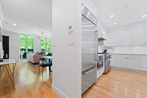 471 Beach Crescent, Vancouver, BC 