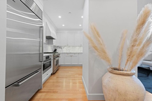 471 Beach Crescent, Vancouver, BC 