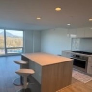 909-680 Seylynn Crescent Crescent  North Vancouver, BC V7J 0B5