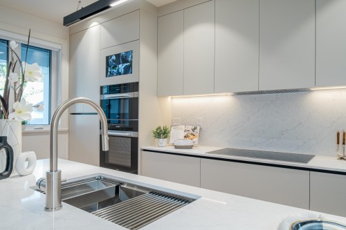 3849 26Th Avenue W, Vancouver, BC 