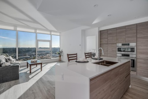 3907-680 Quayside Drive, New Westminster, BC 