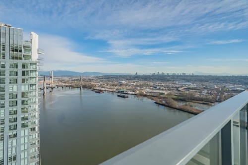 3907-680 Quayside Drive, New Westminster, BC 