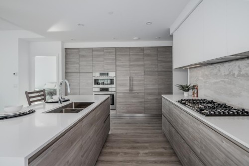 3907-680 Quayside Drive, New Westminster, BC 